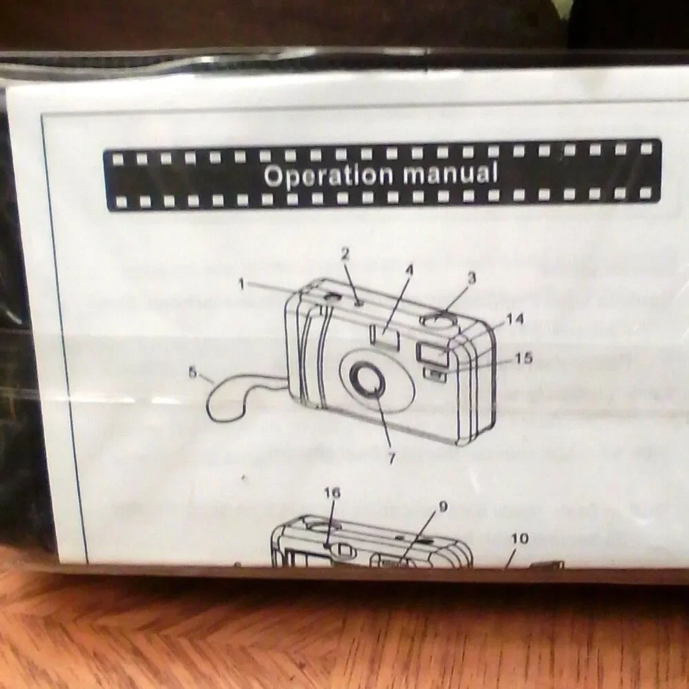 ​VINTAGE TUPPERWARE 35MM FILM CAMERA RED SHEER CLEAR REUSABLE POINT SHOOT LOMO